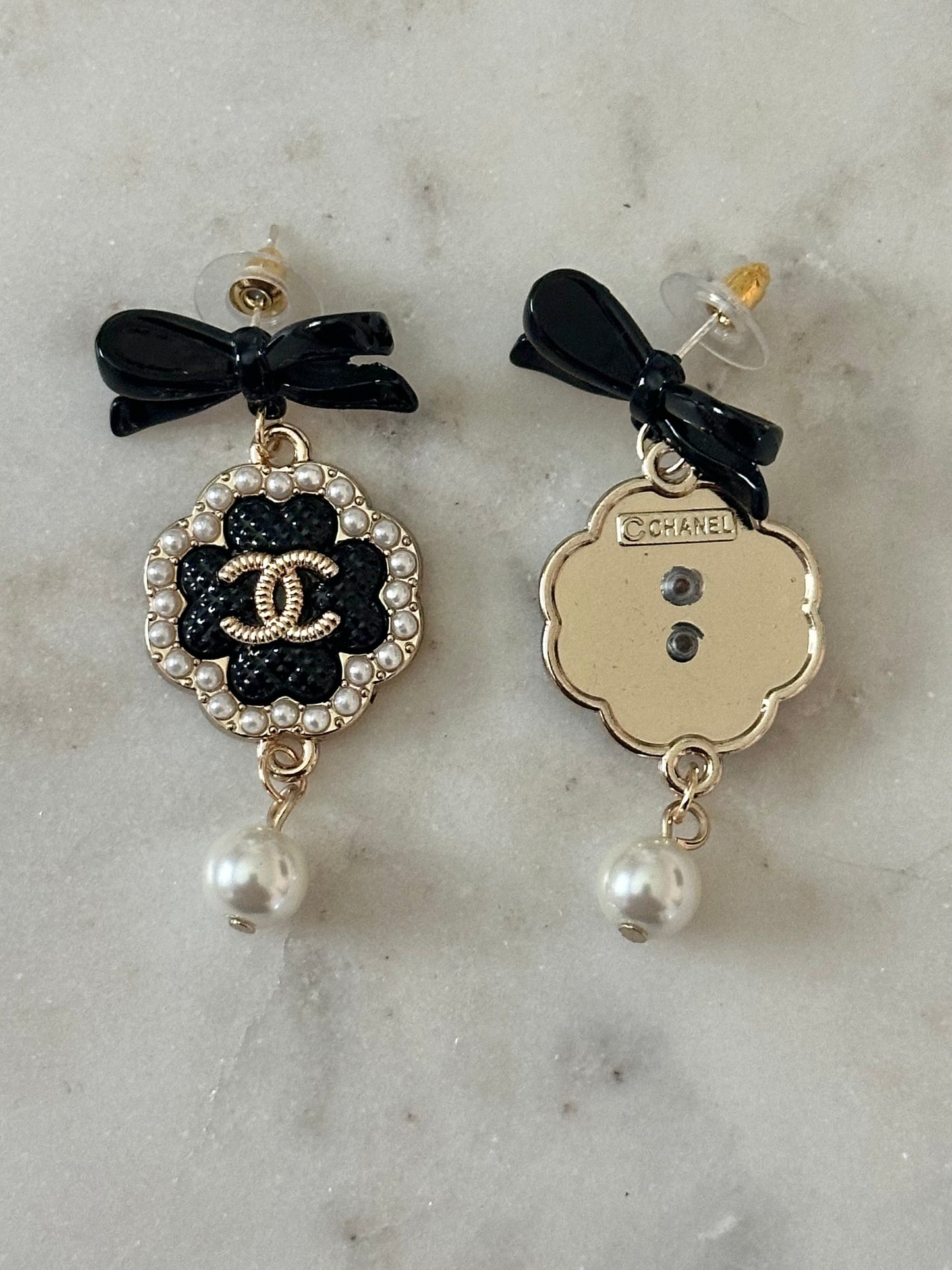 CC clover black and pearl earrings