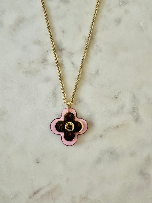 LV pink clover necklace