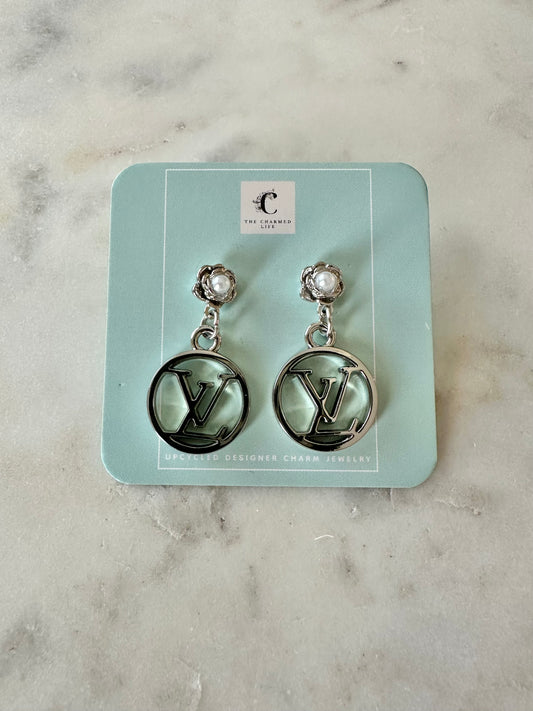 LV circle silver tone with faux pearl flower post