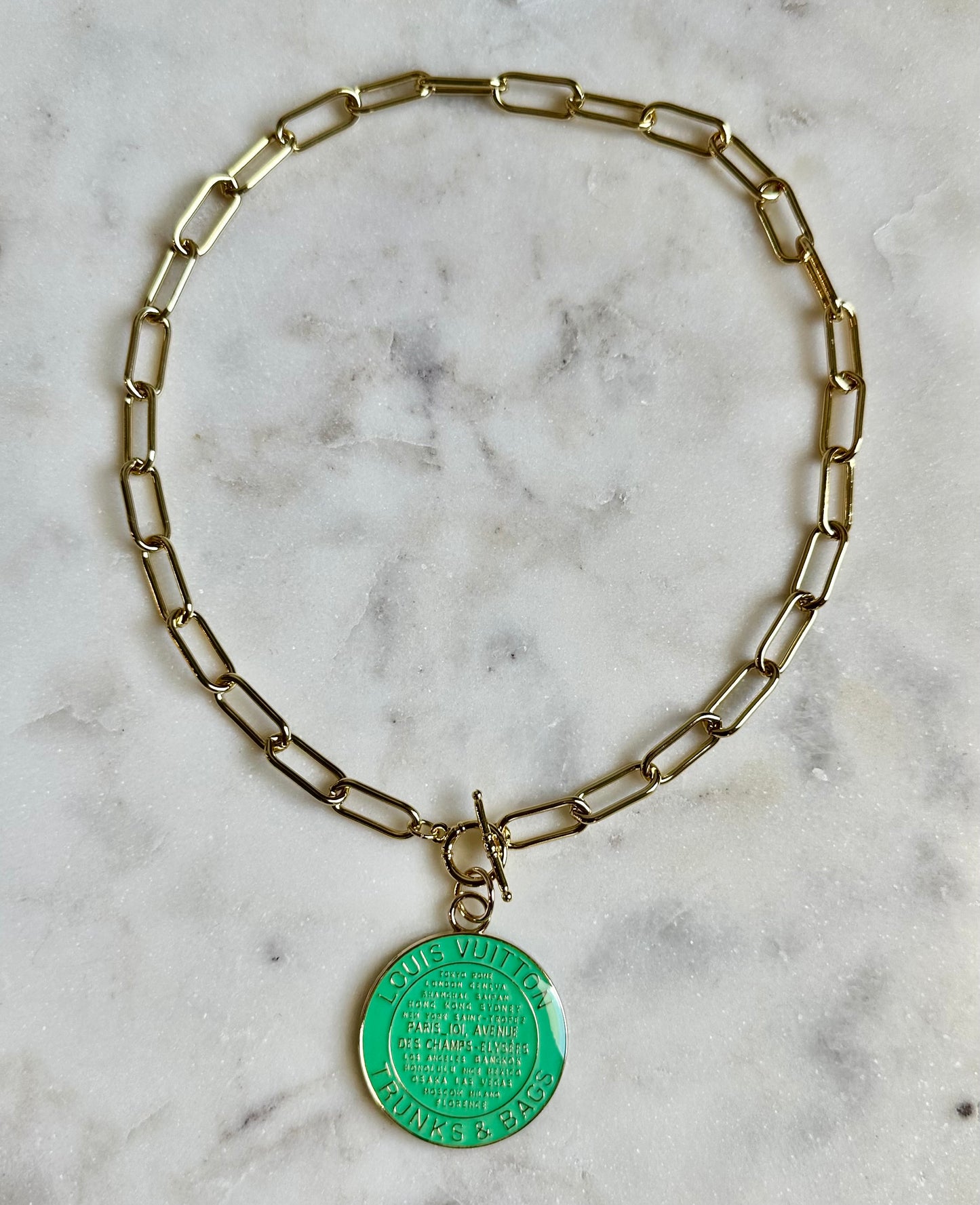 LV green trunks&bags necklace