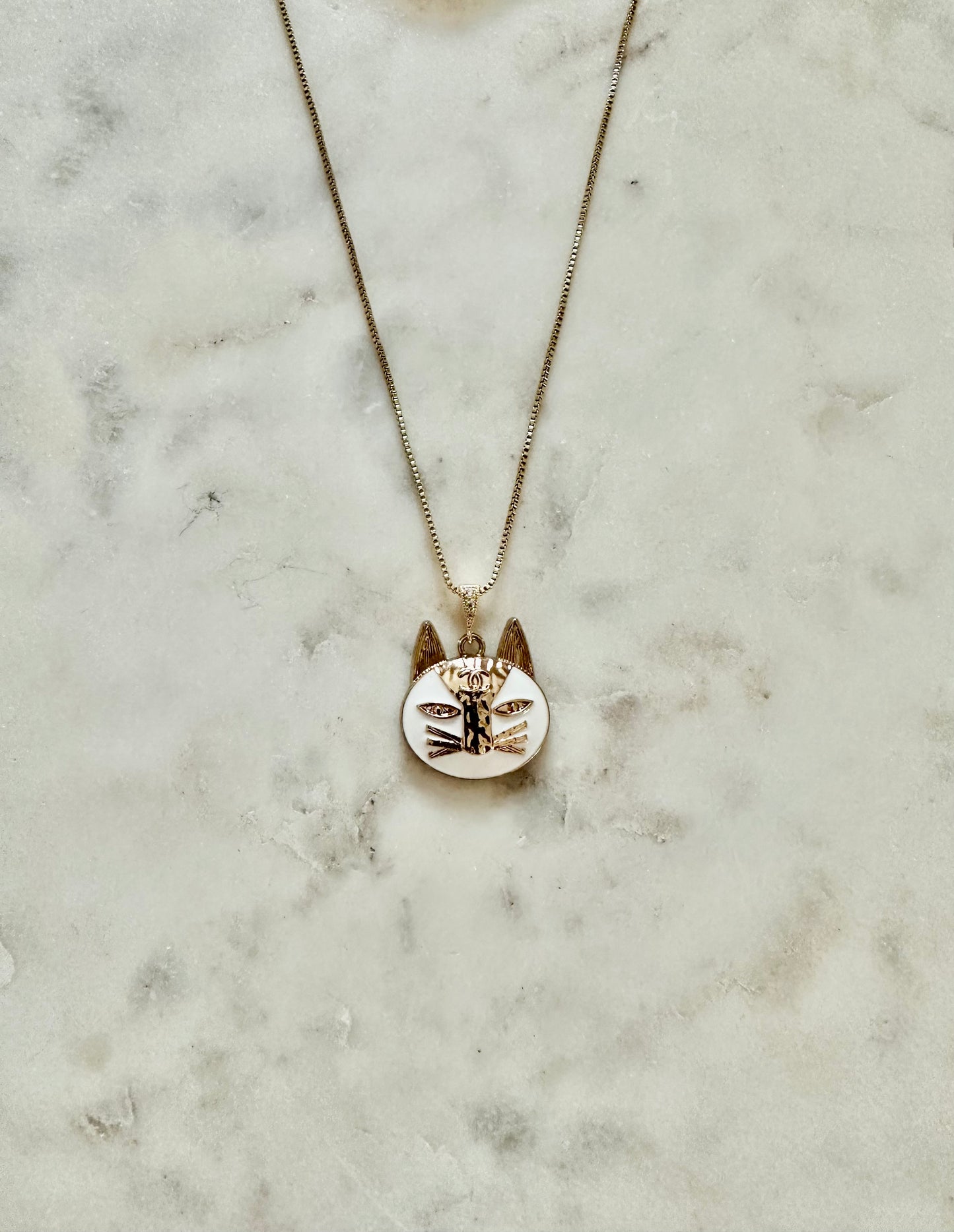 CC white cat necklace
