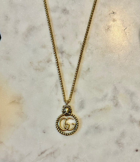Gucci Lion medallion necklace