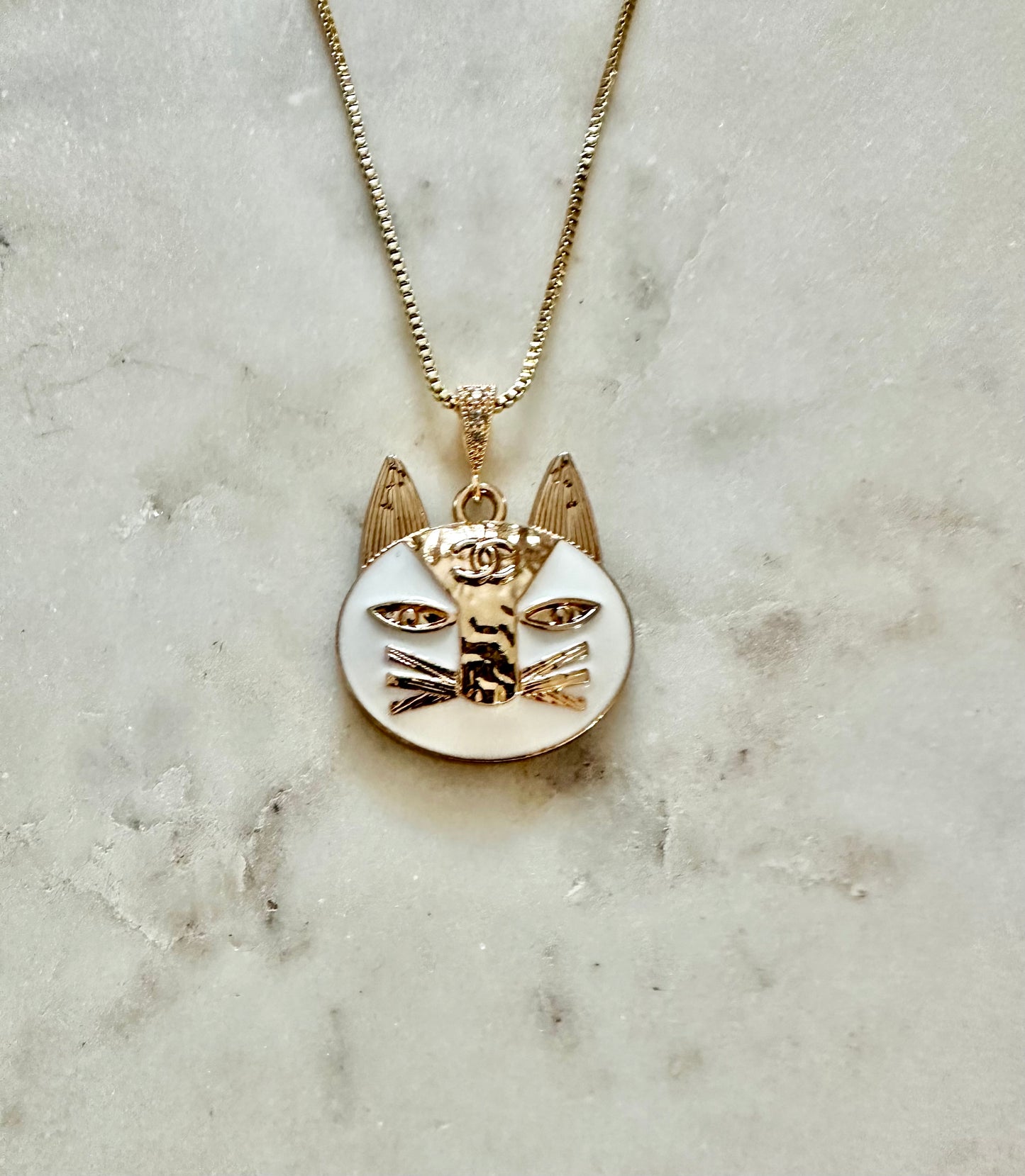 CC white cat necklace