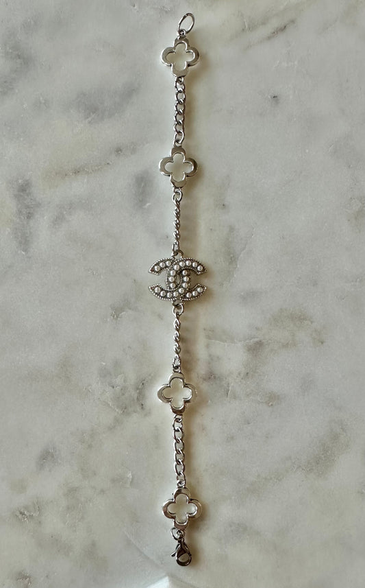 CC pearl and clover stainless steel bracelet 8”