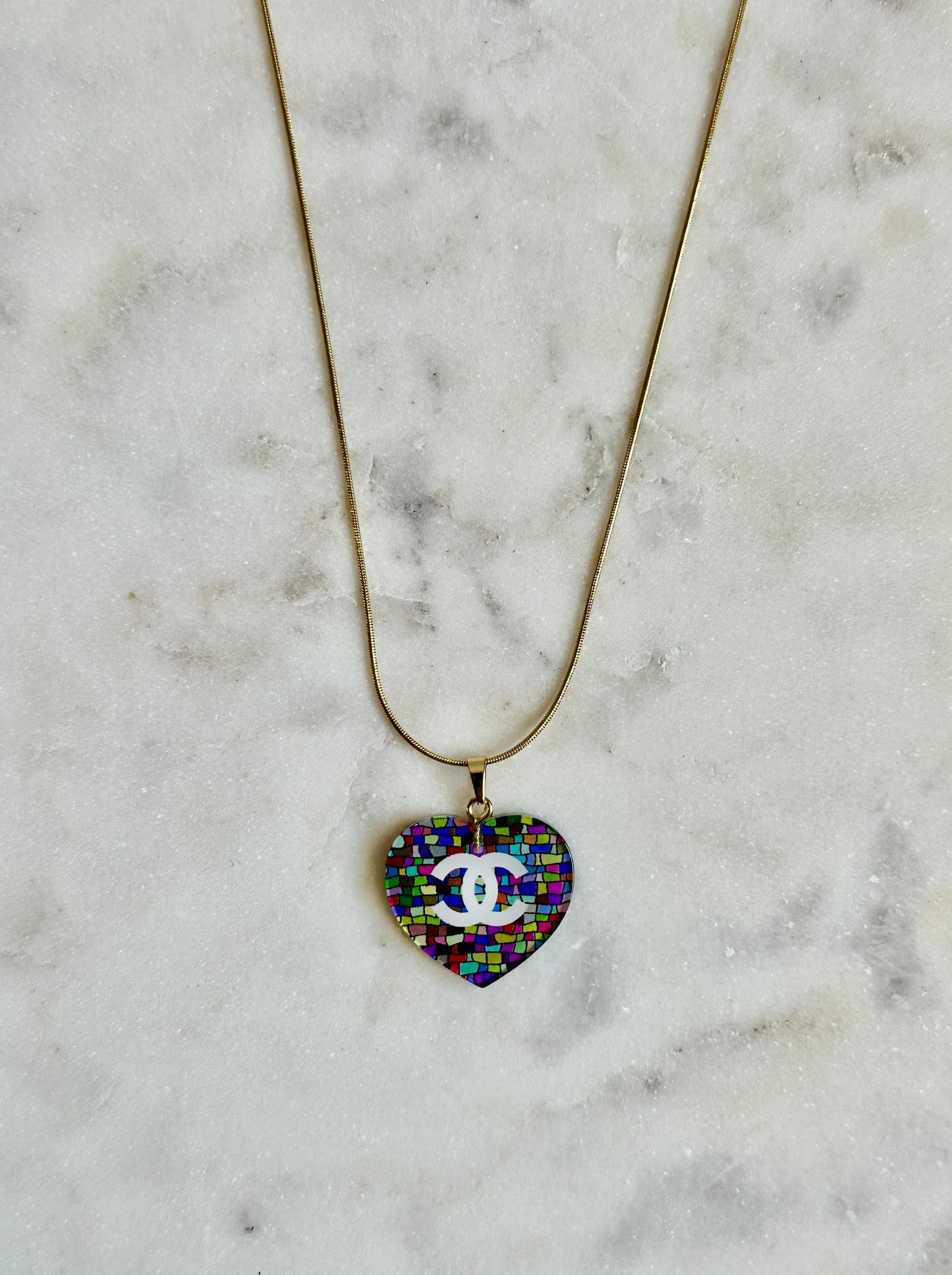 CC multi color heart resin necklace