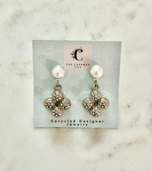 Pearl and clover earrings