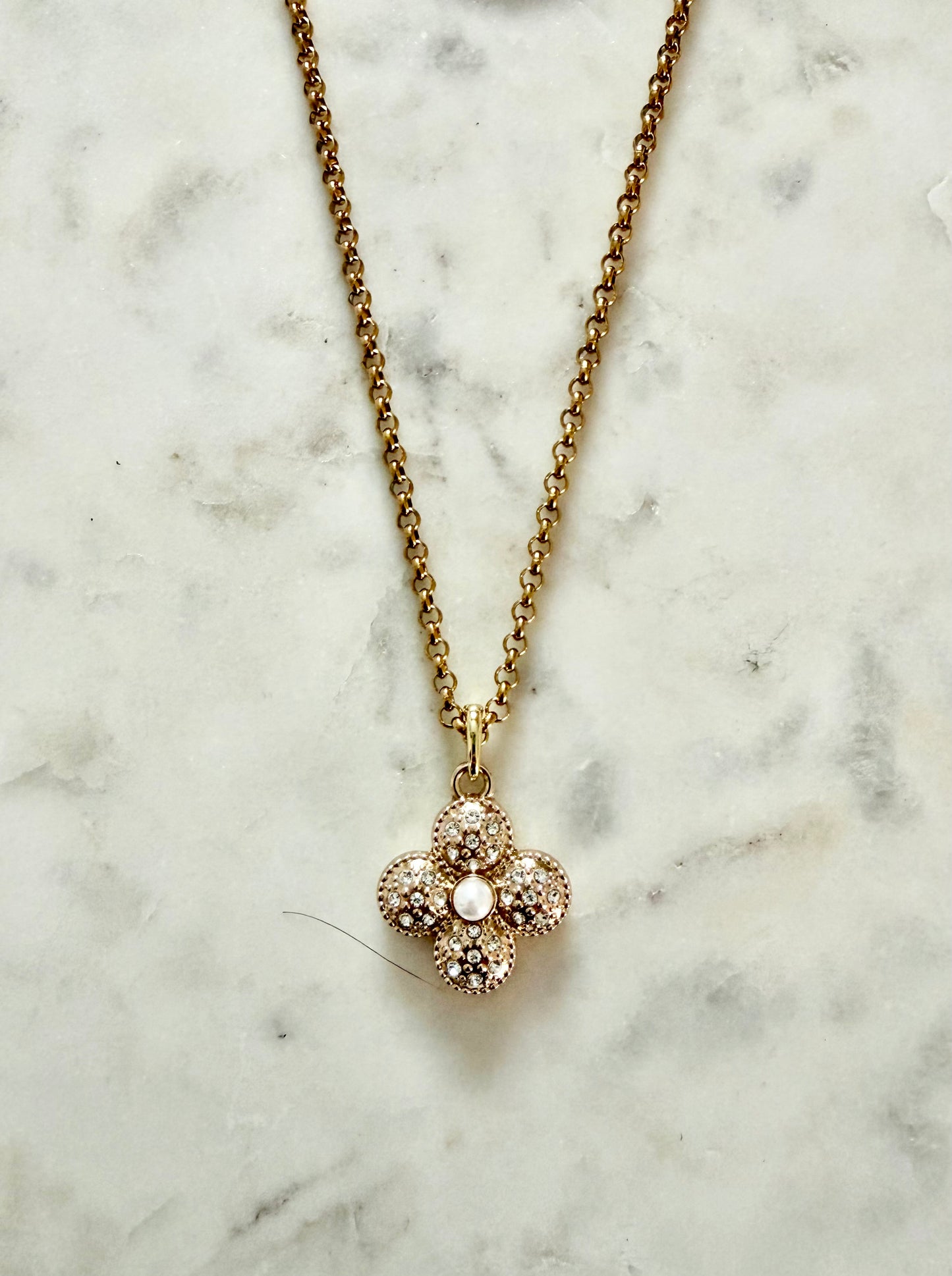 Pearl and Clover necklace