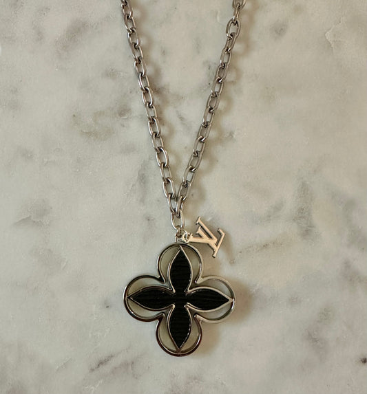 LV flower necklace