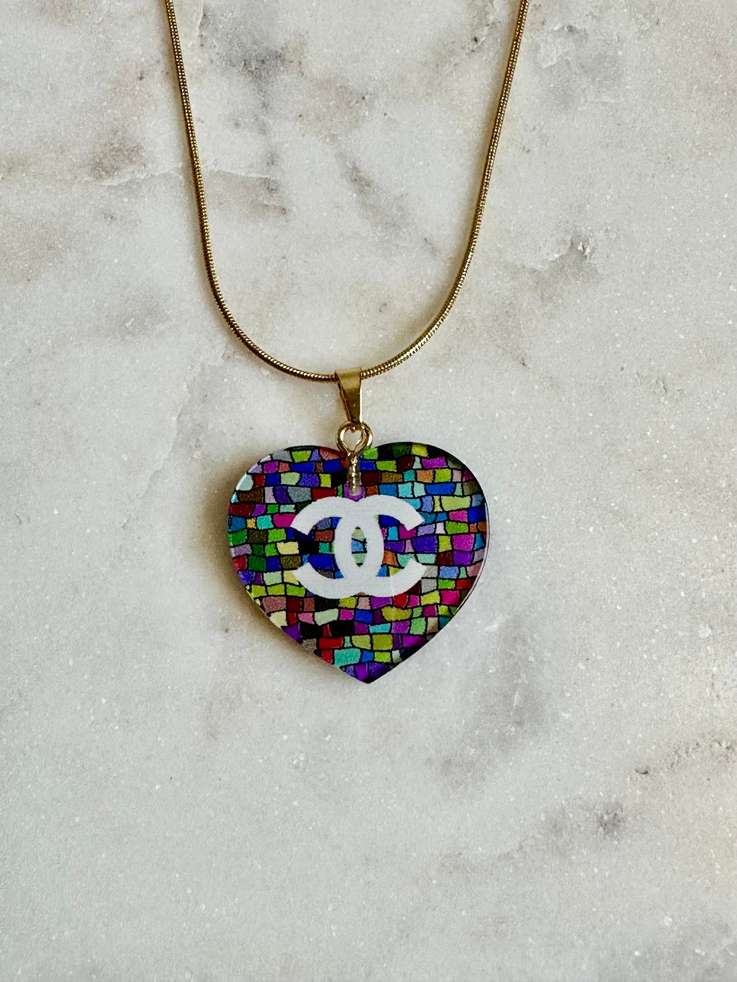 CC multi color heart resin necklace
