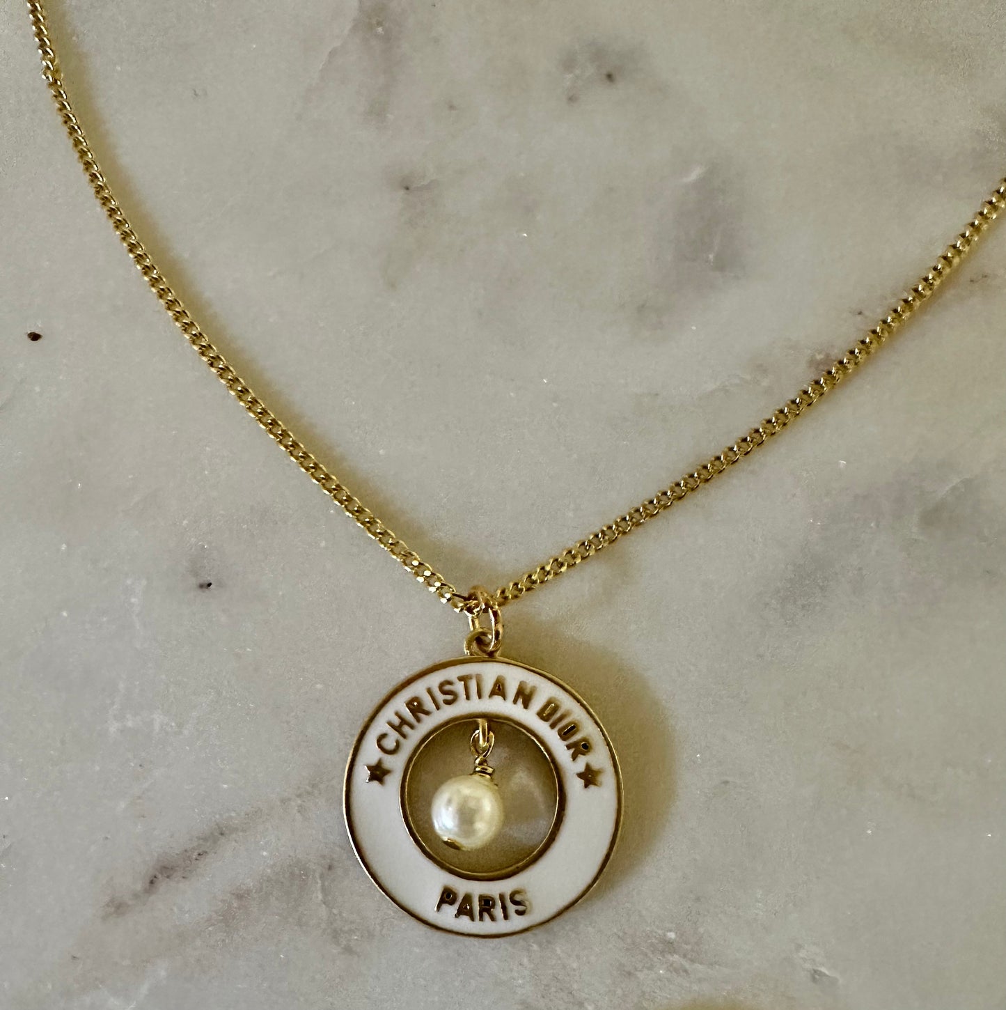 Christian Dior dangle pearl pendant necklace