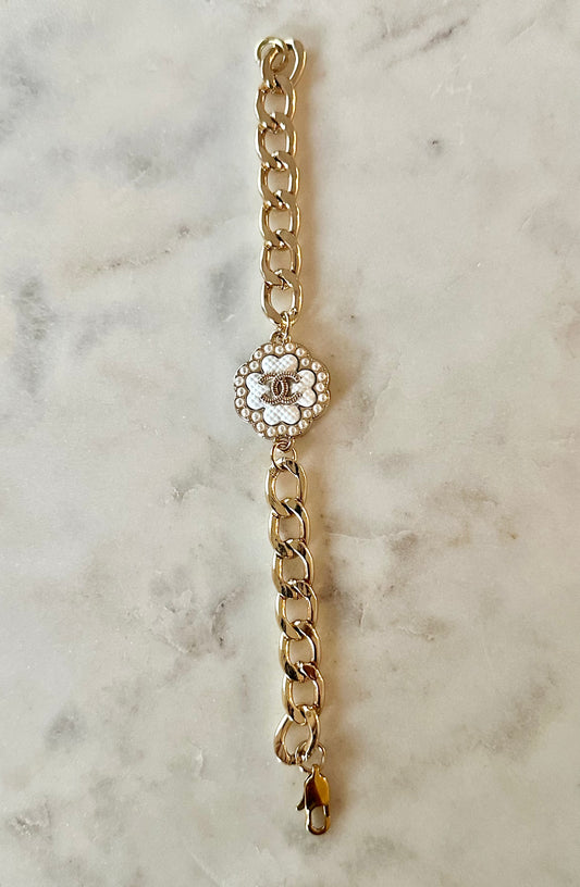 CC white clover with faux pearl bracelet