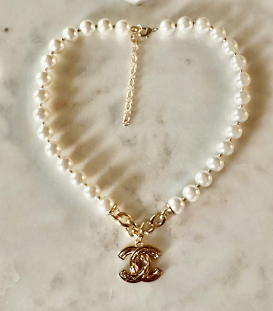 CC quilted and faux pearl necklace