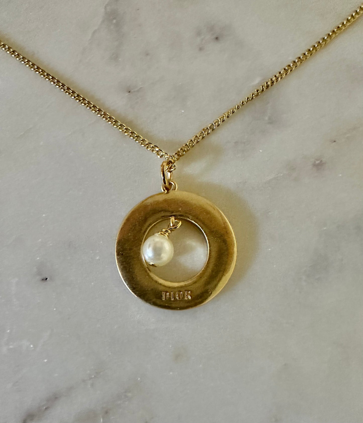 Christian Dior dangle pearl pendant necklace